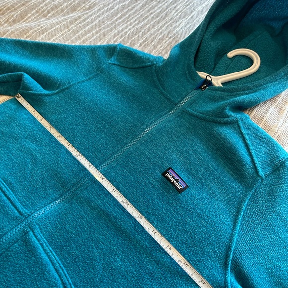 Patagonia Hooded Fleece Zip-up - Picture 14 of 15